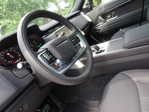 New 2025 Land Rover Range Rover SE image 21