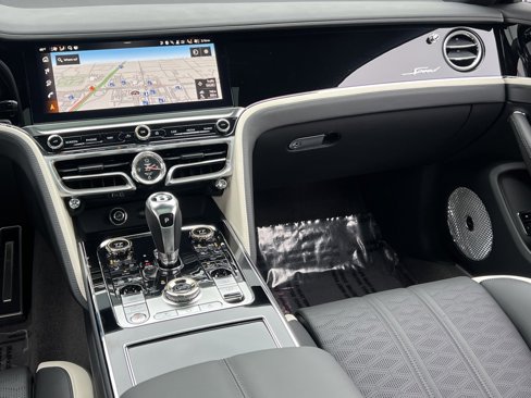 New 2025 Bentley Flying Spur Plug-In Hybrid image 29