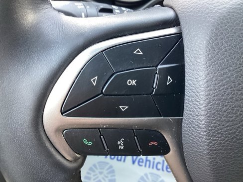 Used 2022 Jeep Grand Cherokee Laredo X image 32