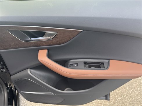 Certified 2025 Audi Q8 Premium Plus image 35