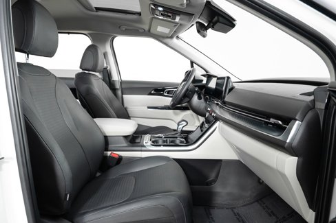 Used 2024 Kia Carnival SX Prestige image 29
