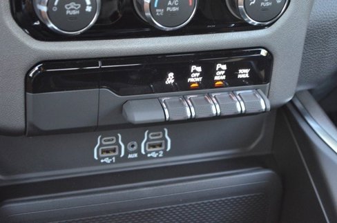 New 2025 RAM 1500 4x4 Crew Cab image 26