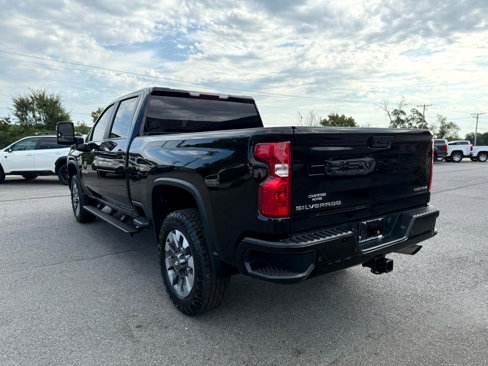 Used 2024 Chevrolet Silverado 2500 Custom w/ Custom Value Package image 4