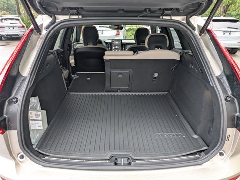 New 2026 Volvo XC60 B5 Plus w/ Climate Package image 13