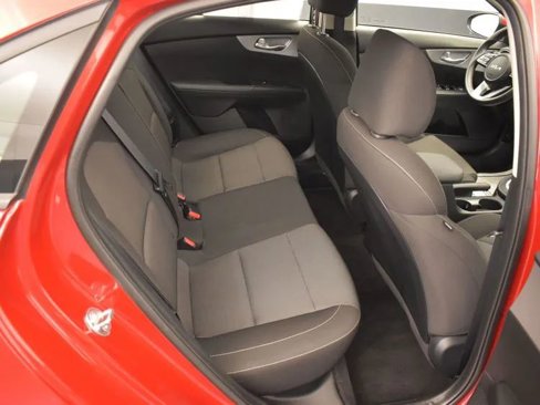 Used 2024 Kia Forte LXS image 17