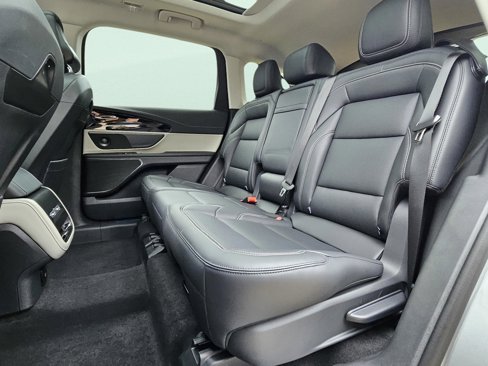 New 2025 Lincoln Nautilus Premier w/ Equipment Group 102A image 27