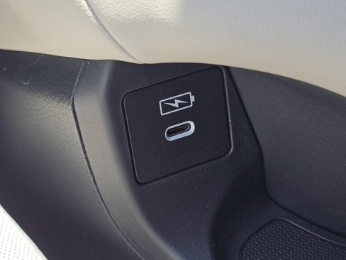 New 2026 Honda HR-V LX image 12