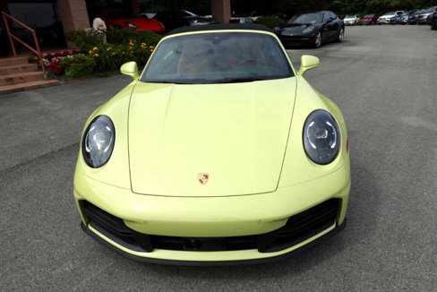 Used 2025 Porsche 911 Carrera image 6
