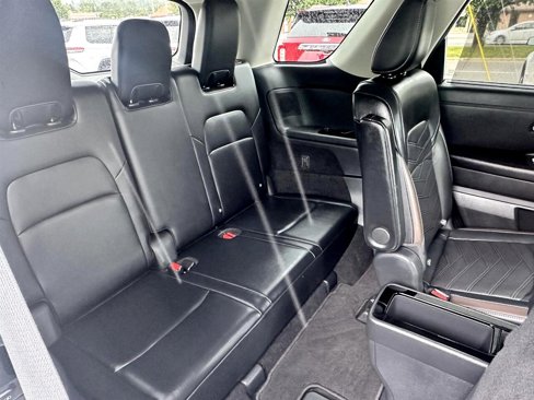 Used 2022 Nissan Pathfinder Platinum image 23
