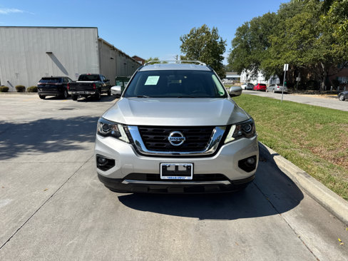 Used 2019 Nissan Pathfinder SV image 5