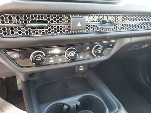 Used 2025 Honda HR-V Sport image 19