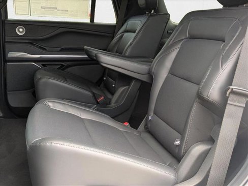 New 2025 Lincoln Navigator Reserve w/ Jet Appearance Package image 16