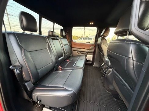 Used 2021 Ford F150 Lariat w/ Equipment Group 502A High image 27