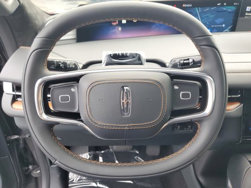 New 2025 Lincoln Navigator Black Label image 16