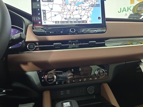 New 2025 Mitsubishi Outlander SEL image 23