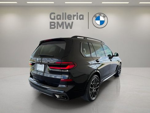 Used 2026 BMW X7 xDrive40i w/ M Sport Package image 8
