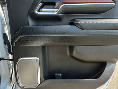 Used 2024 GMC Sierra 3500 Denali w/ Technology Package image 44