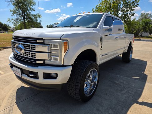 Used 2017 Ford F250 Platinum w/ Platinum Ultimate Package image 2
