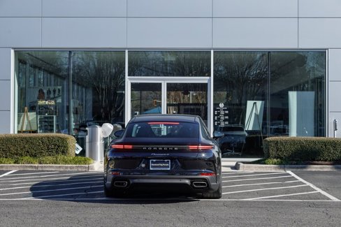 New 2025 Porsche Panamera 4 image 6