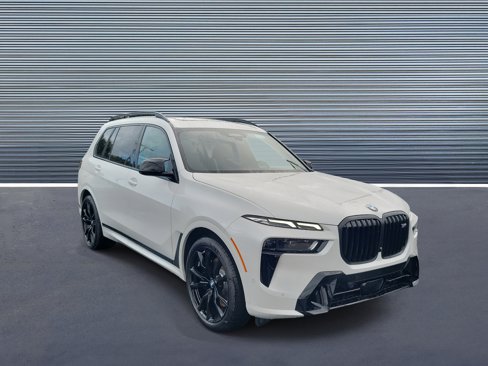 New 2026 BMW X7 M60i image 2