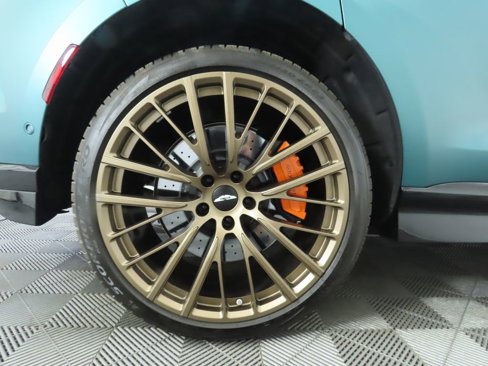 Used 2025 Aston Martin DBX 707 image 33