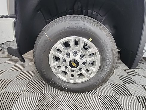 New 2026 Chevrolet Silverado 2500 LT image 16