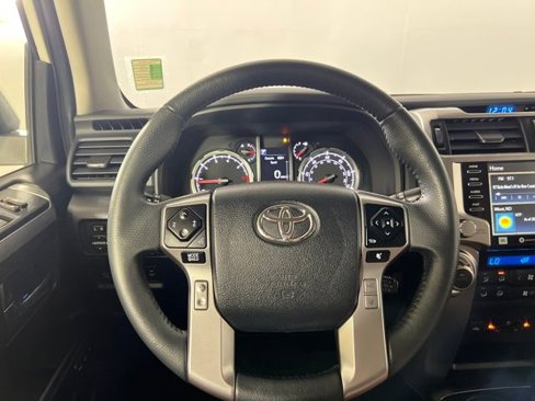 Used 2022 Toyota 4Runner Limited image 4