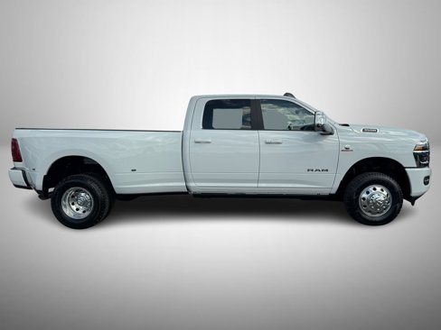 New 2025 RAM 3500 Laramie image 5