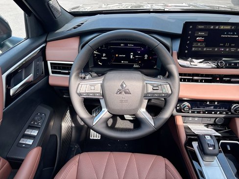New 2025 Mitsubishi Outlander SEL image 27