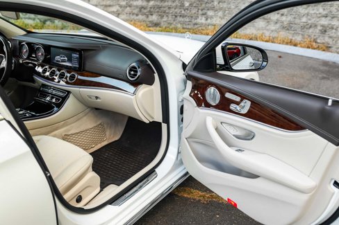 Used 2017 Mercedes-Benz E 300 4MATIC image 14