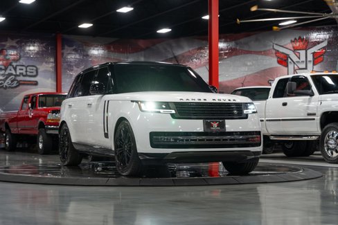 Used 2023 Land Rover Range Rover Long Wheelbase SE image 4