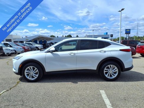 Used 2024 Buick Envista Preferred w/ Advanced Safety Package image 9