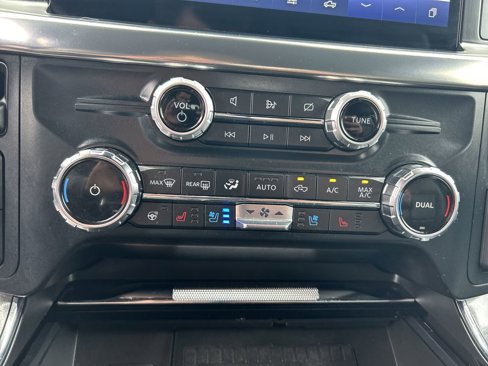 Certified 2022 Ford F150 Lariat w/ Equipment Group 502A High image 34
