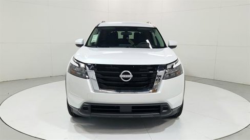 New 2025 Nissan Pathfinder SV w/ Cargo Package image 2