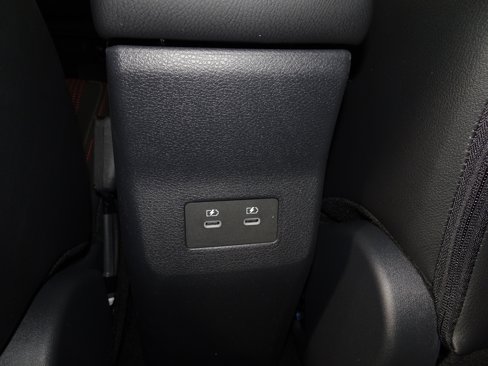 New 2026 Nissan Kicks SR image 34