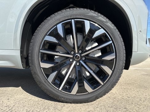 New 2026 Volvo XC90 B6 Ultra image 9