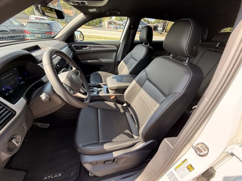 Used 2022 Volkswagen Atlas Cross Sport SE image 23