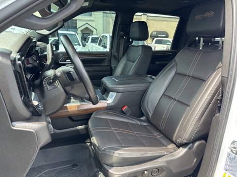 Used 2024 Chevrolet Silverado 2500 High Country w/ High Country Premium Package image 33