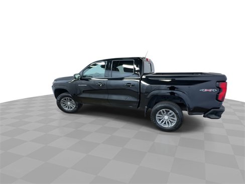 Used 2025 Chevrolet Colorado LT w/ Advanced Trailering Package image 8