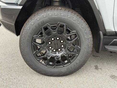 New 2026 GMC Hummer EV SUV w/ LPO, Dark Essentials Package image 6