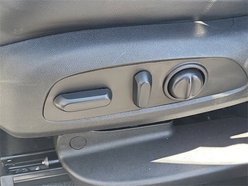 Used 2022 Chevrolet Equinox RS image 17