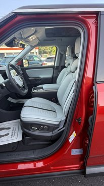 Used 2025 Rivian R1S Adventure image 44