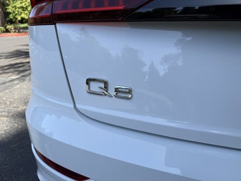 Used 2019 Audi Q8 Premium Plus w/ Premium Plus image 37