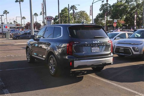 Used 2024 Kia Telluride LX image 8