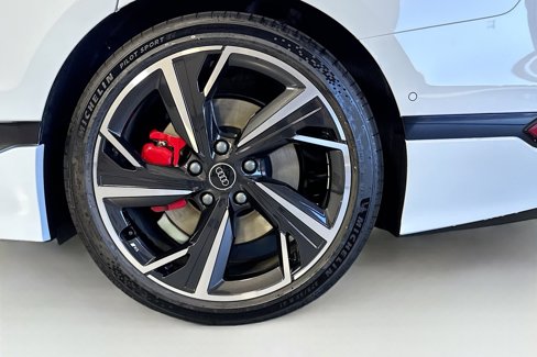 New 2025 Audi S6 e-tron Premium Plus image 9