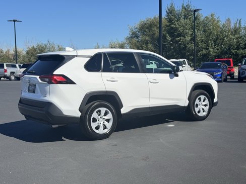 Used 2024 Toyota RAV4 LE image 4