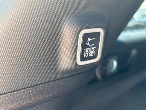 New 2025 Jeep Grand Cherokee Summit image 5