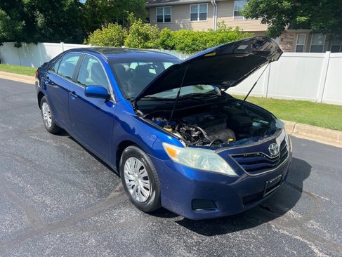 Used 2010 Toyota Camry LE image 13