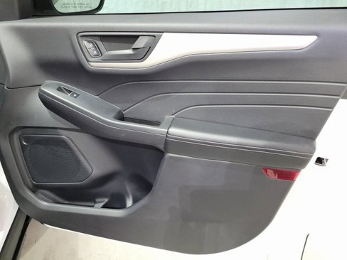 Used 2022 Ford Escape SE image 55
