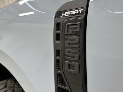 Used 2024 Ford F250 Lariat w/ Lariat Ultimate Package image 3